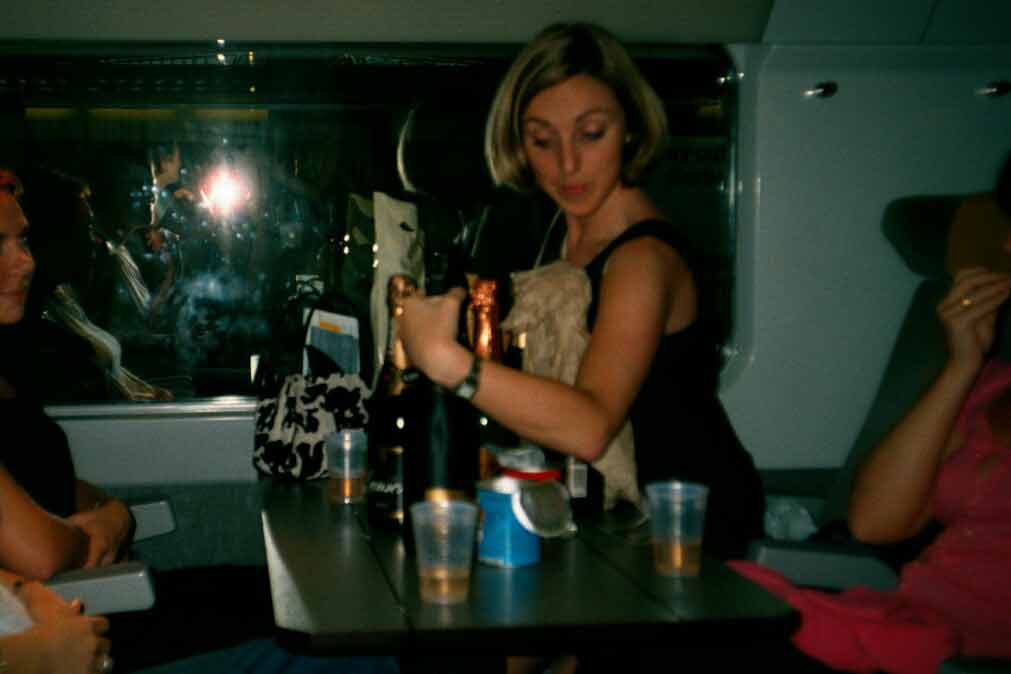 More-champagne.jpg (27132 bytes)