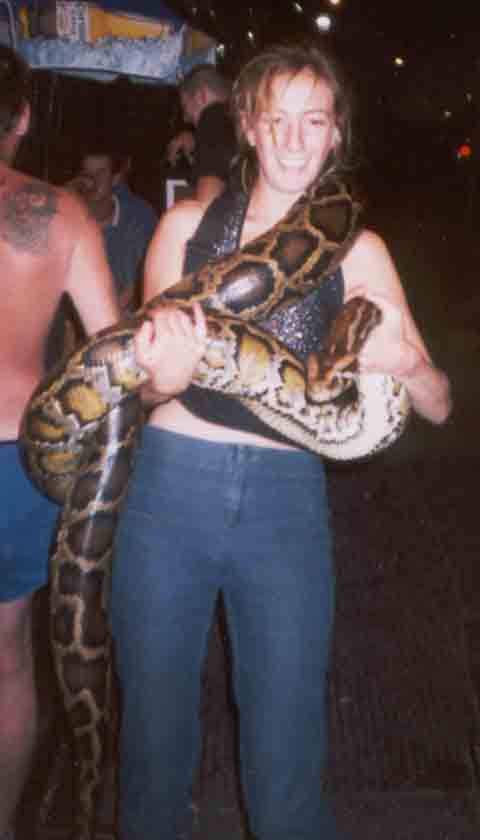 fran&snake.jpg (13733 bytes)